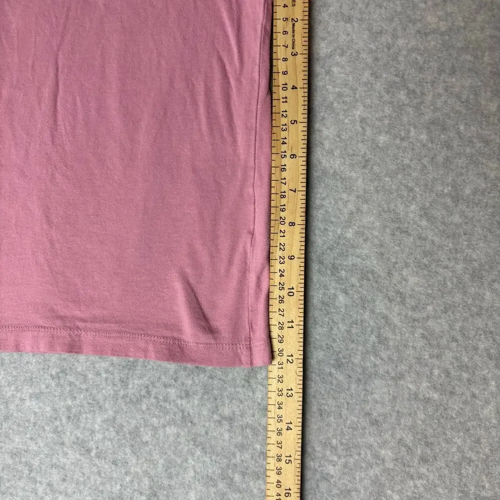 Nike YOUTH Sportswear Pink Graphic Logo T-Shirt - Size M